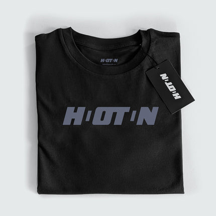 maglietta in cotone nera con logo HOTN ripiegata